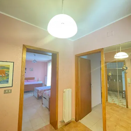 Apartment Lady *